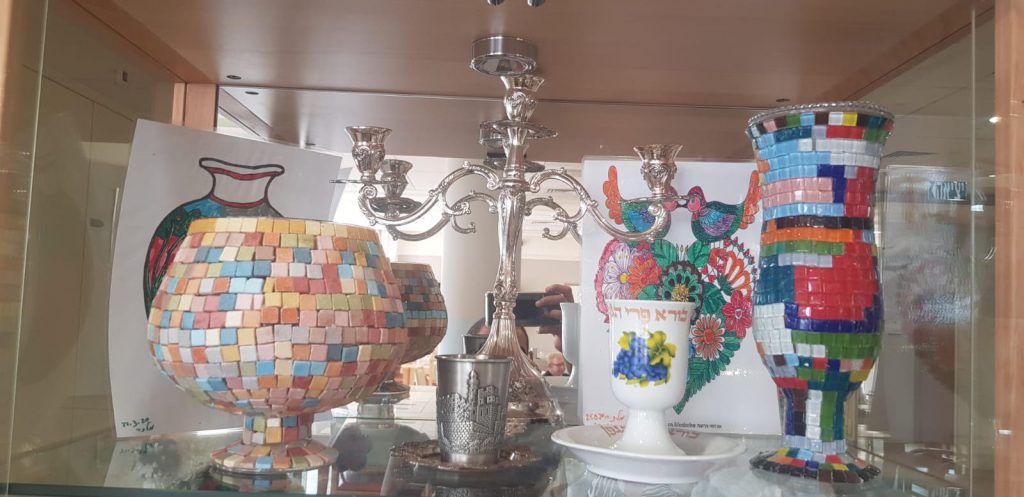 יצירה בגיל השלישי בנווה אורנים
