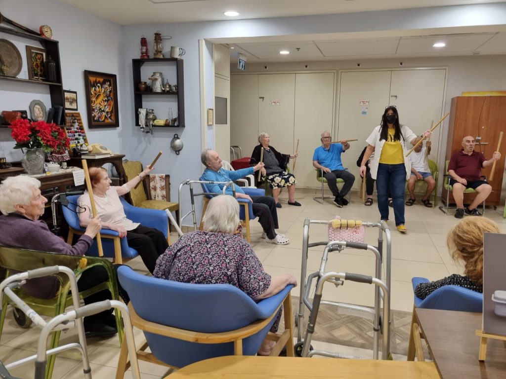 מה עושה מדריכת תעסוקה פעילות קבוצתית