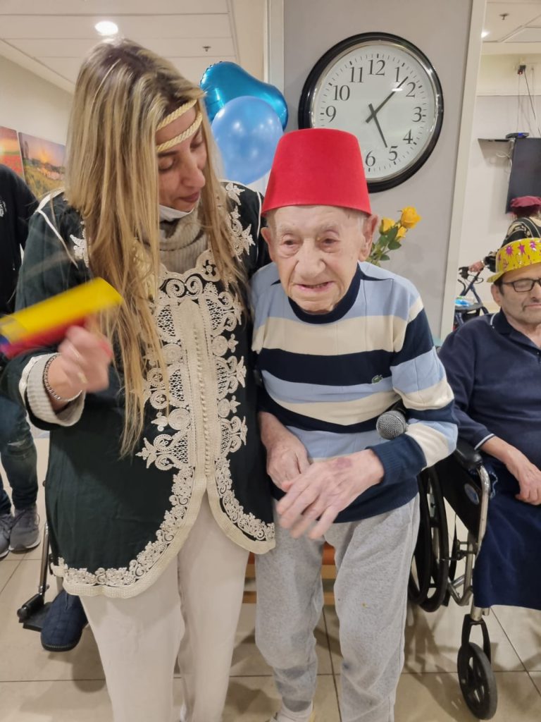 מסיבת פורים בנווה אורנים 5
